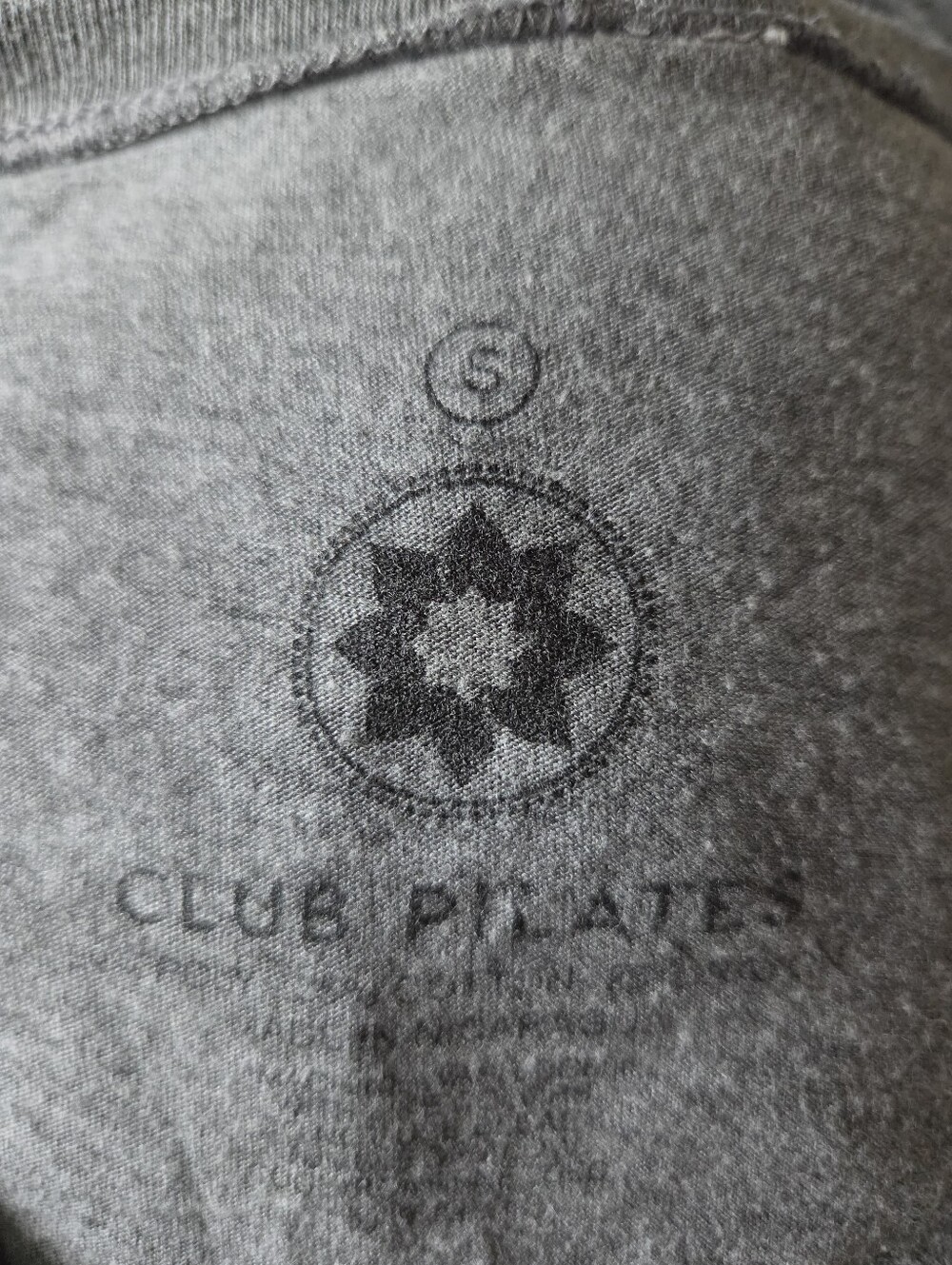 club pilates fire up your core gray athletic short sleeve top size S - Picture 3 of 3